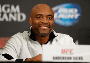 Anderson Silva deixa hospital e passa Ano Novo com a família em Los Angeles