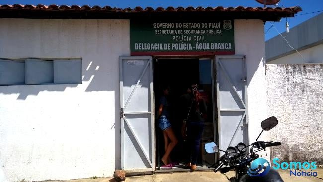 homem atira no próprio filho água branca discussão