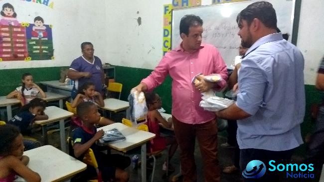 Entrega de uniforme escolar IMG 20170904 165508662