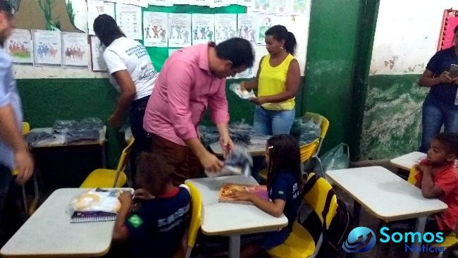 Entrega de uniforme escolar IMG 20170904 170211030