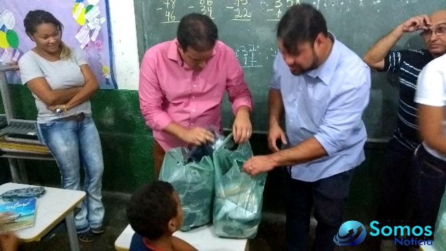 Entrega de uniforme escolar IMG 20170904 170545522 BURST000 COVER TOP