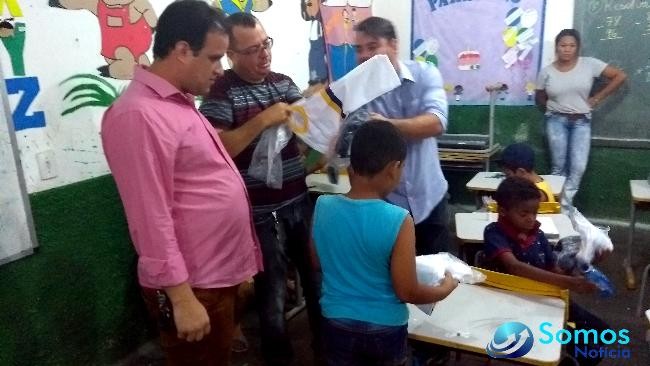 Entrega de uniforme escolar IMG 20170904 170825168