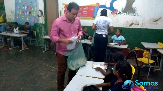 Entrega de uniforme escolar IMG 20170904 171123410 BURST001