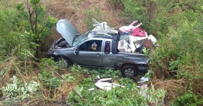 veículo e caminhão demerval lobão acidente morto feridos em caminhão demerval lobão acidente morto feridos