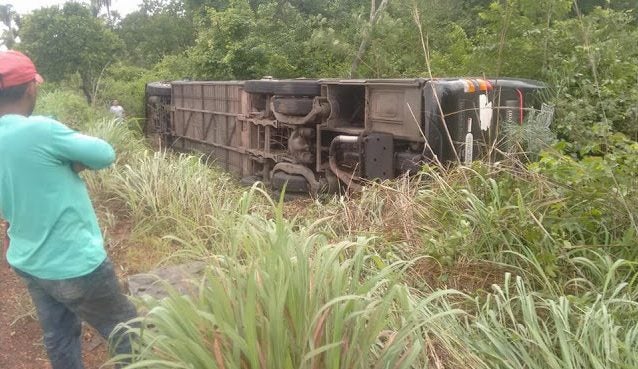 ônibus da banda cavalo de pau acidente passagem franca maranhão