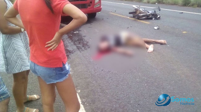 moto colide em carreta acidente BR-343 água branca