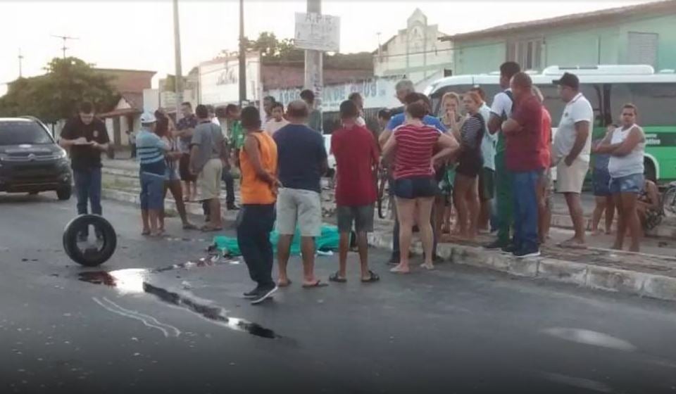 homem colisão moto poste teresina zona sul