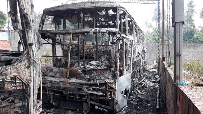 ônibus fubá de milho