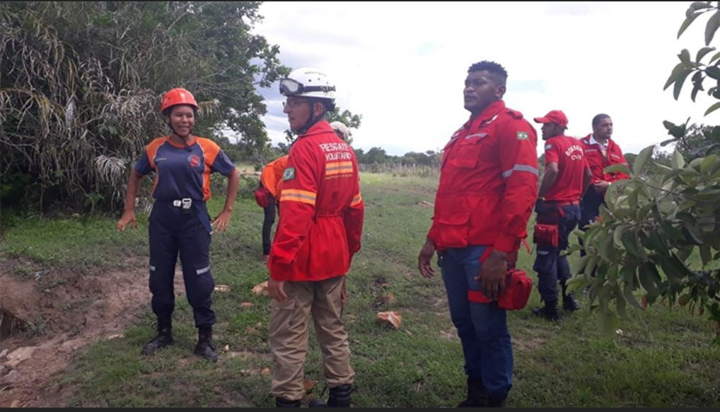 Grupo de Apoio Voluntário mulher barras