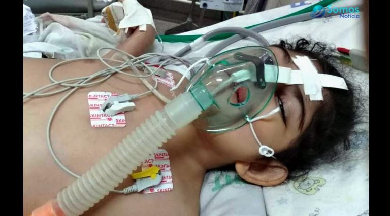 Mãe pede ajuda: criança com microcefalia e paralisia cerebral está com bactéria nos pulmões