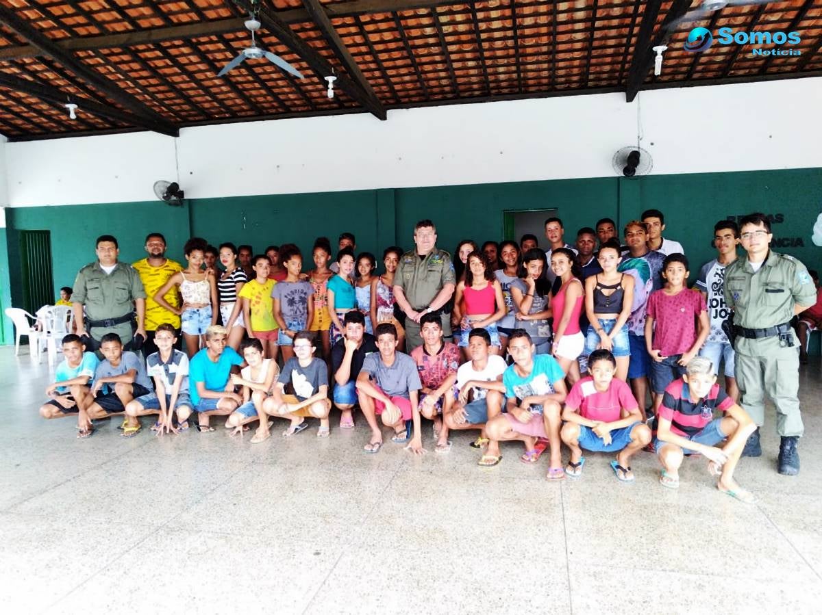 palestra jovens de água branca