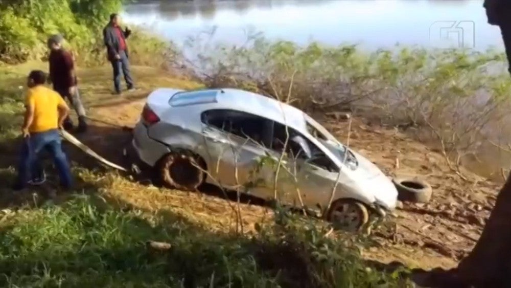 veículo submerso no rio parnaíba teresina