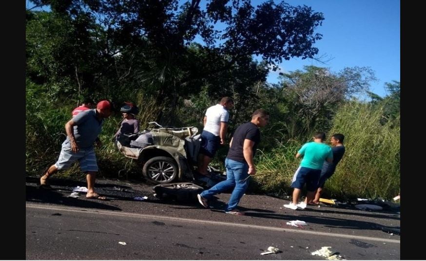 Colisão de automóvel com carreta em Timon