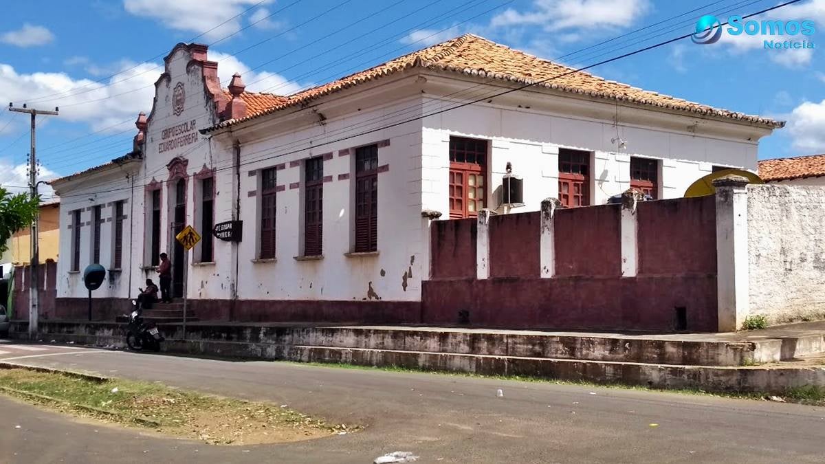 abaixo-assinado da escola eduardo ferreira amarante