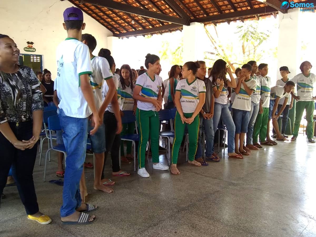 alunos do colégio Da Costa e Silva palestra