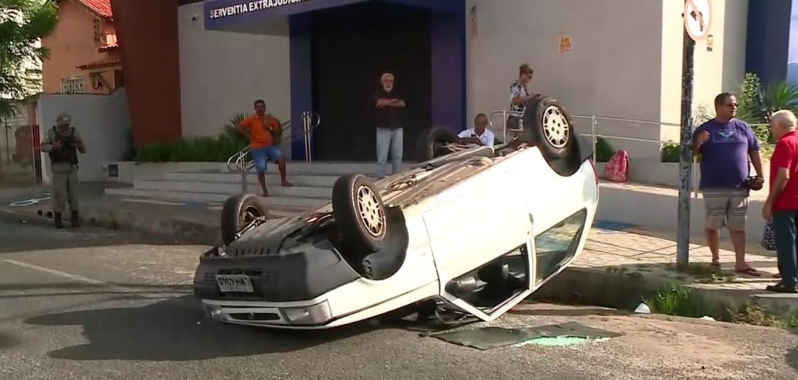 Veículo com freiras teresina