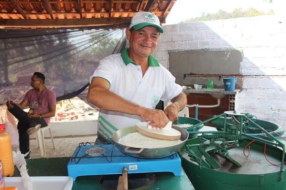 feira comunitária Grande Santa Luz