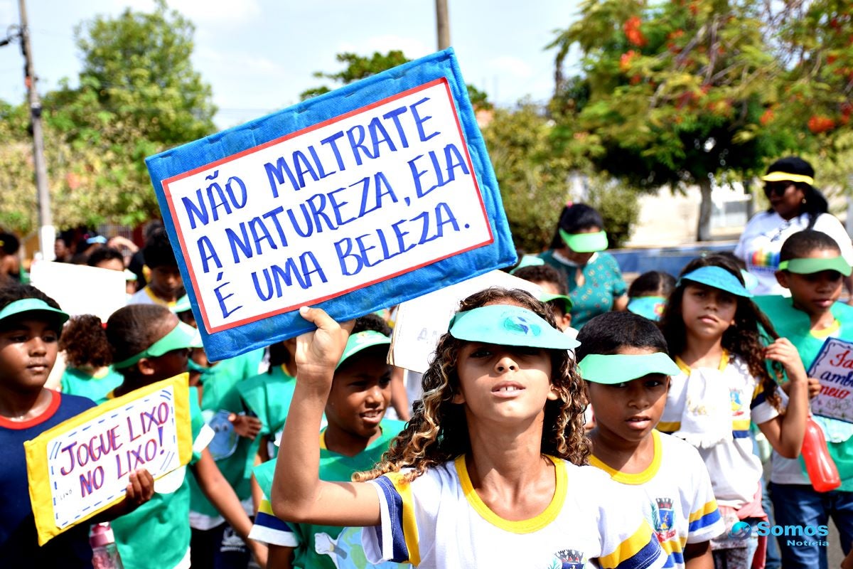 Caminhada sobre o meio ambiente Amarante