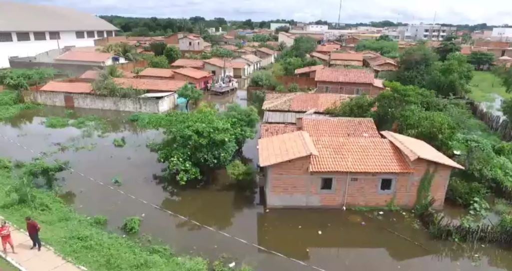 rios Esperantina Barras alagamentos