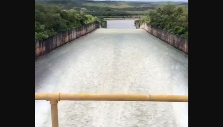 Chesf abre comportas de Boa Esperança no município de Guadalupe