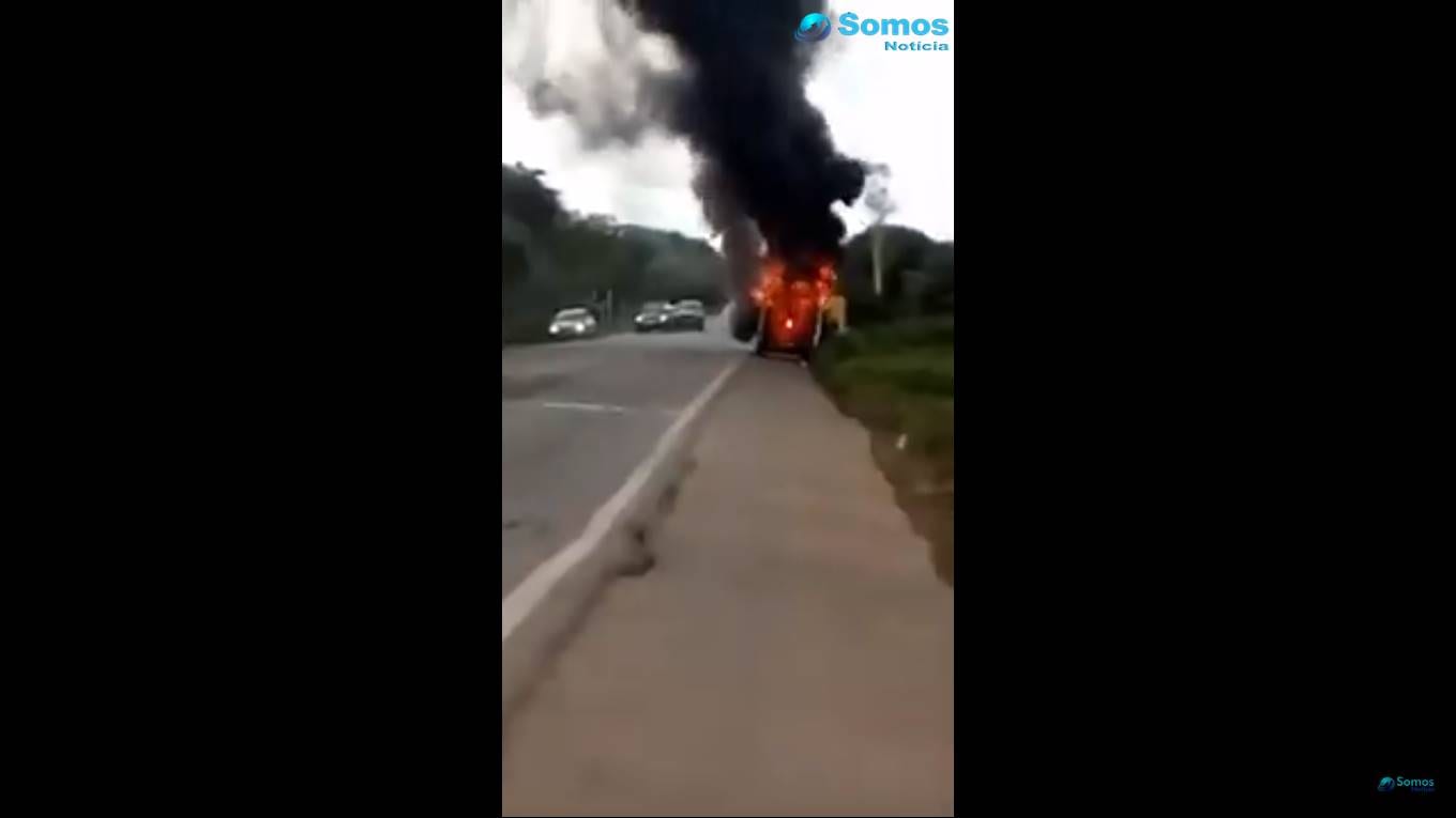 ambulância pegando fogo Itapecuru-Mirim