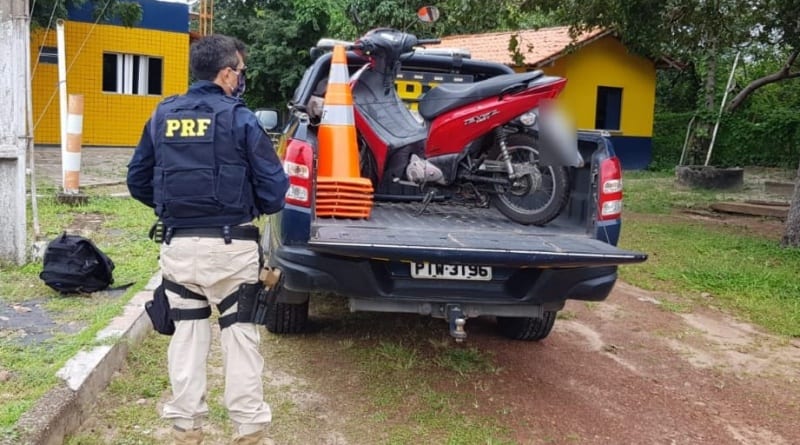 menor apreendido com moto em Parnaíba