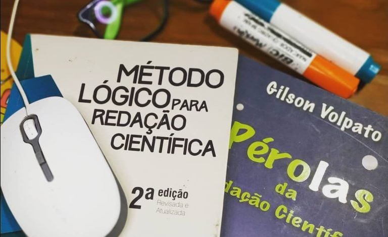 curso online sobre produção de escrita científica