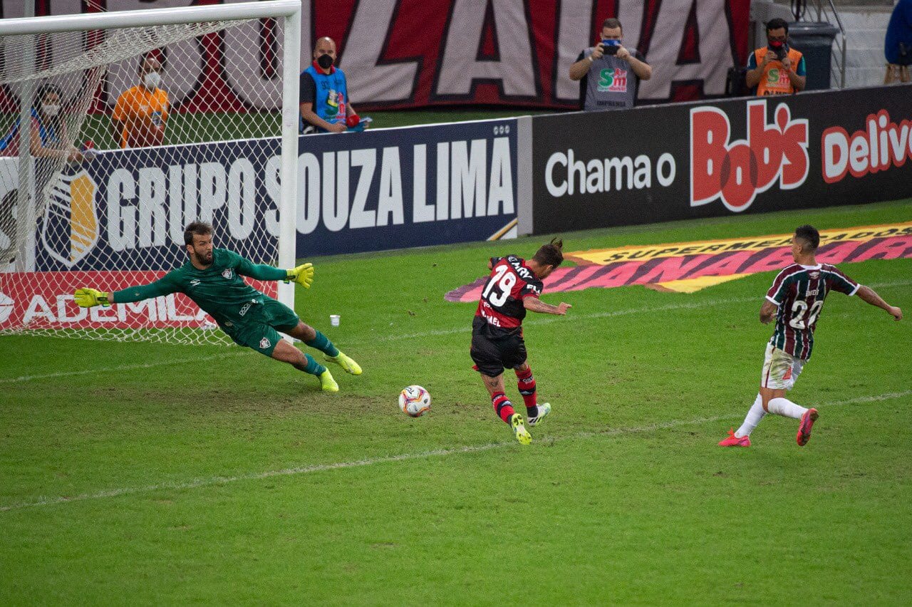 flamengo e fluminense no maracanâ final carioca