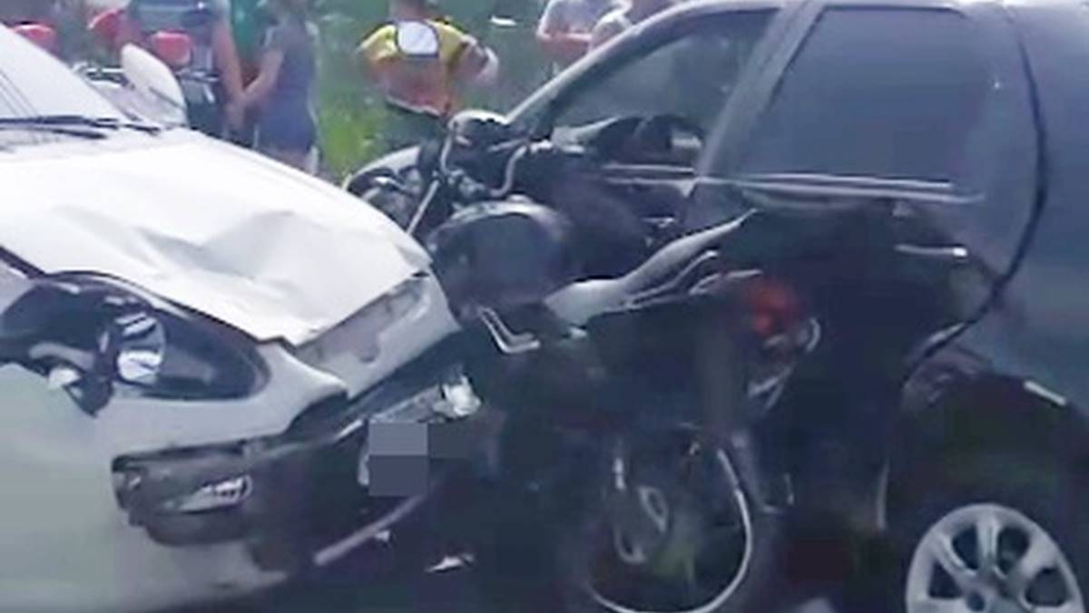 Colisão envolvendo três veículos deixa motociclista gravemente ferido no bairro Itararé, em Teresina