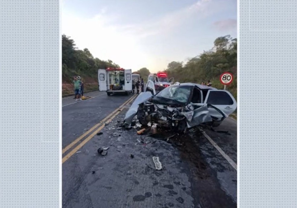 Grave acidente entre dois veículos deixa quatro mortos no Sul da Bahia