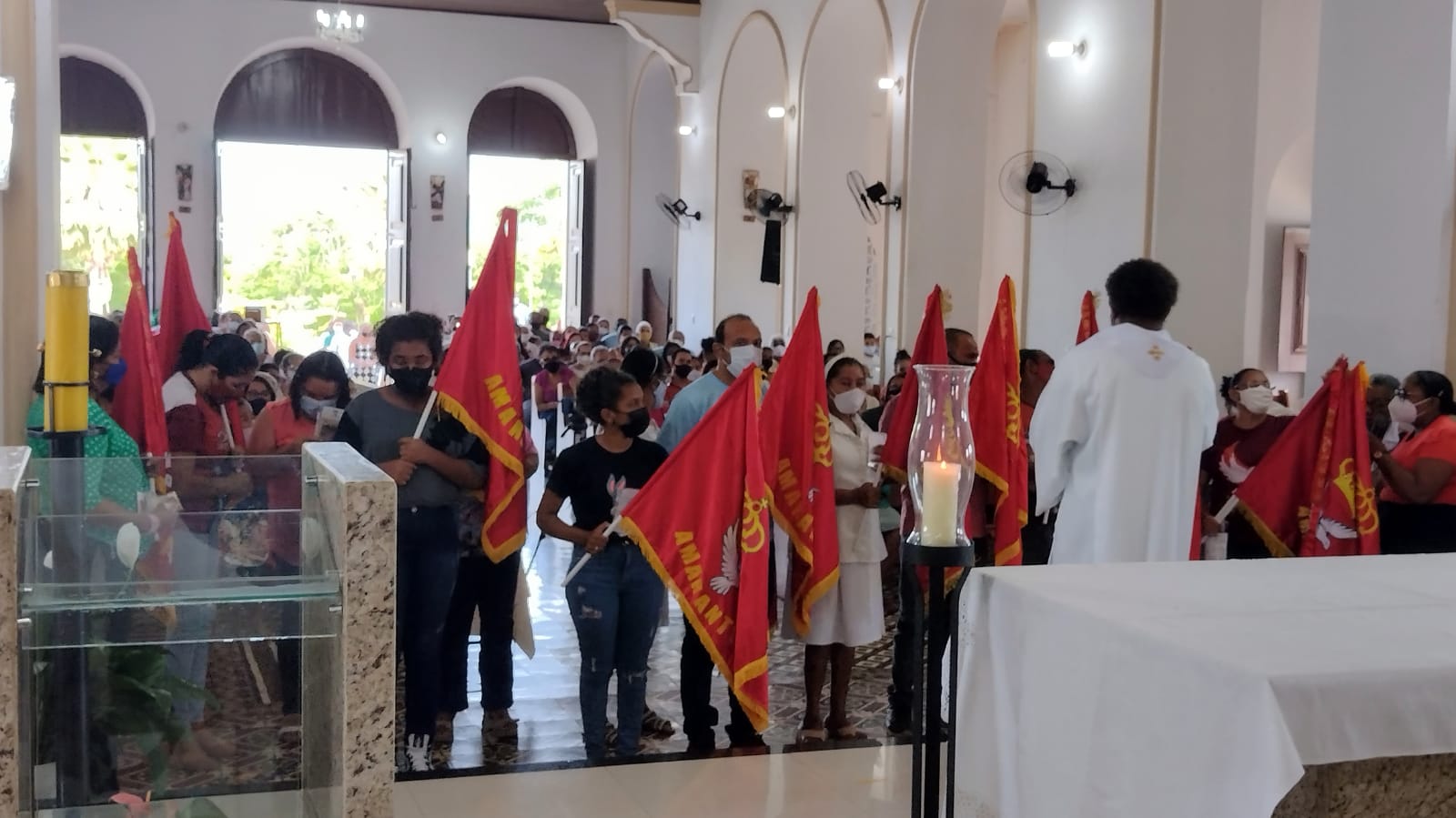 bandeiras pre-festa divino paróquia