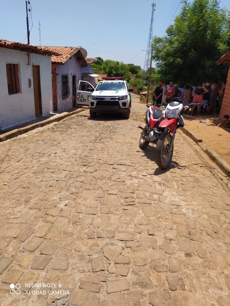 Sobrinho desfere facada no tórax do próprio tio em Amarante e assite vítima morrer lentamente