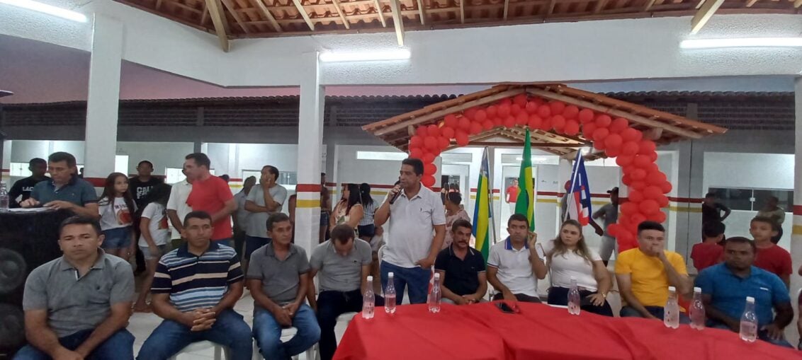 Prefeito Adelbarto inaugura escola na comunidade Vaquejador