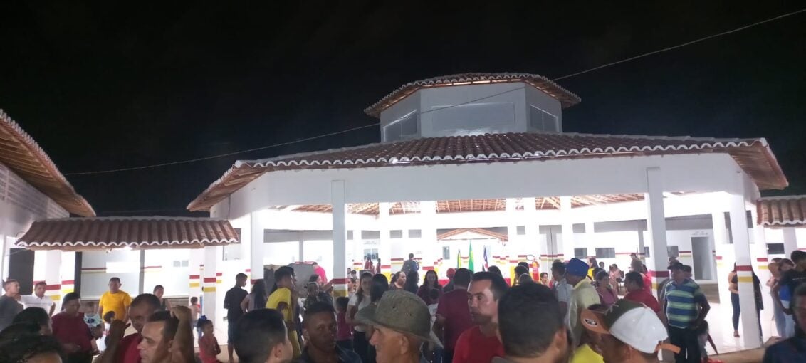 Prefeito Adelbarto inaugura escola na comunidade Vaquejador