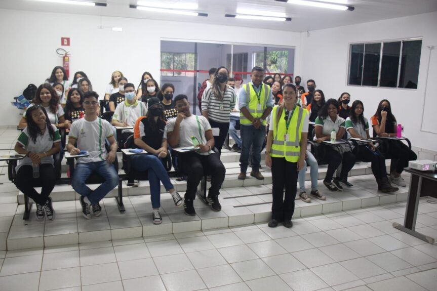 Centro de Educação da Revita recebe alunos do IFPI em Altos