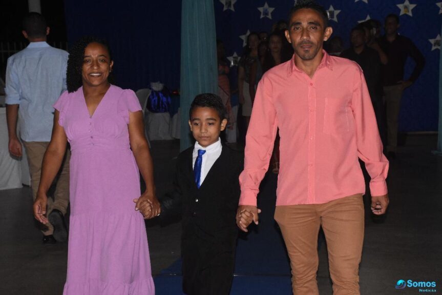 Escola Tia Malena realiza 'Formatura do ABC' em Regeneração