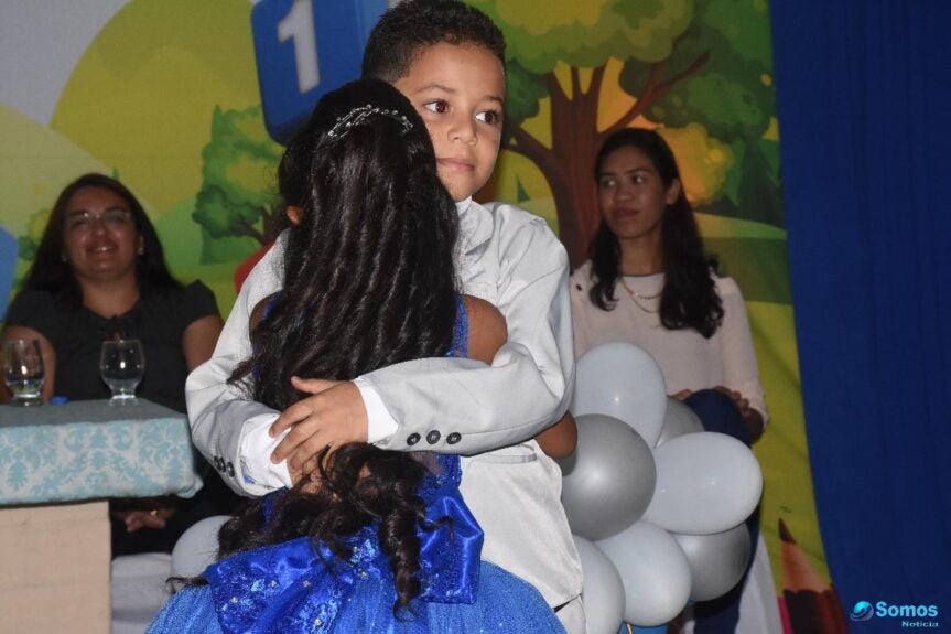 Escola Tia Malena realiza 'Formatura do ABC' em Regeneração