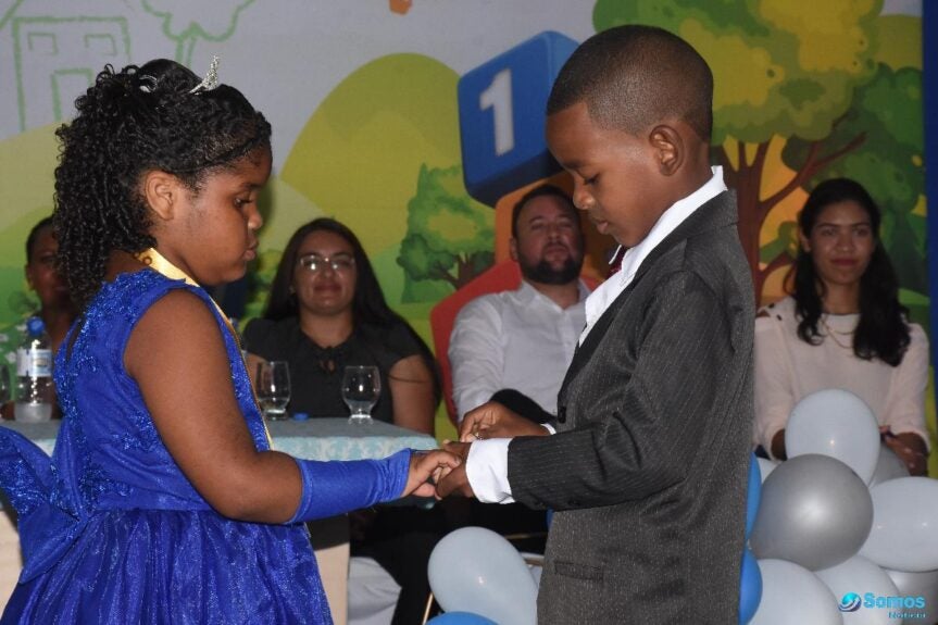 Escola Tia Malena realiza 'Formatura do ABC' em Regeneração