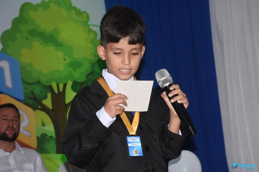 Escola Tia Malena realiza 'Formatura do ABC' em Regeneração