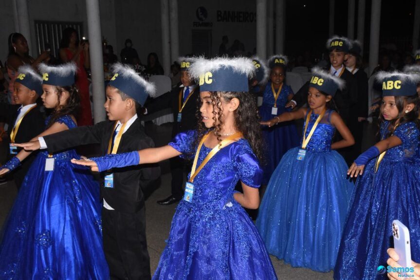 Escola Tia Malena realiza 'Formatura do ABC' em Regeneração
