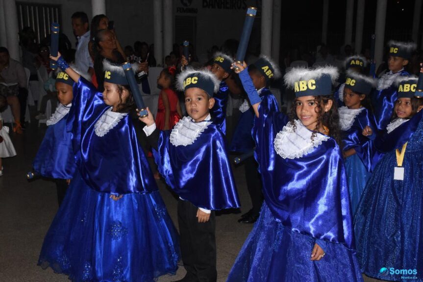 Escola Tia Malena realiza 'Formatura do ABC' em Regeneração