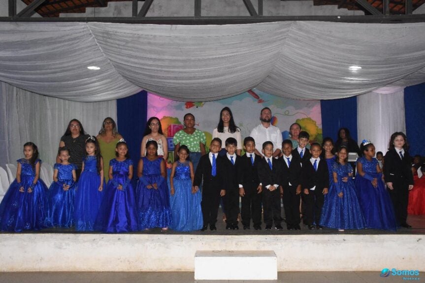 Escola Tia Malena realiza 'Formatura do ABC' em Regeneração