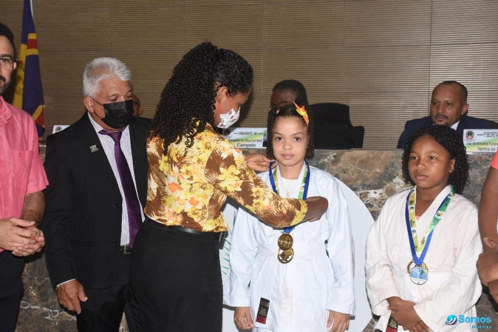 Após medalhas de ouro para Amarante, alunas do projeto Superação recebem homenagem na Câmara de Vereadores