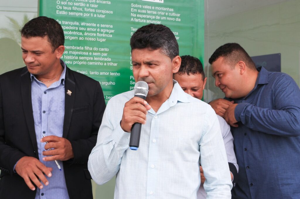 Gestão municipal e Câmara de Vereadores comemoram aniversário de Pajeú do Piauí com inaugurações