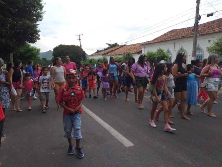 Em Amarante, pequenos foliões fazem a animação no Carnaval do Grupo Pitágoras