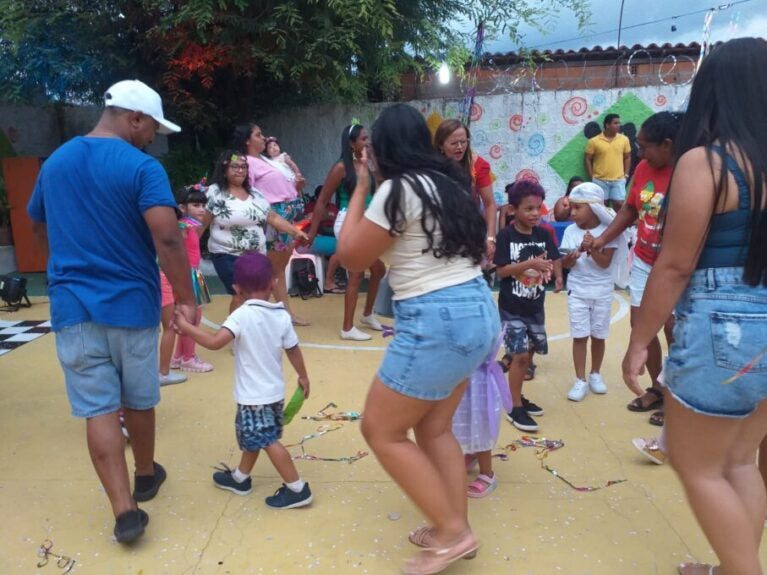 Em Amarante, pequenos foliões fazem a animação no Carnaval do Grupo Pitágoras