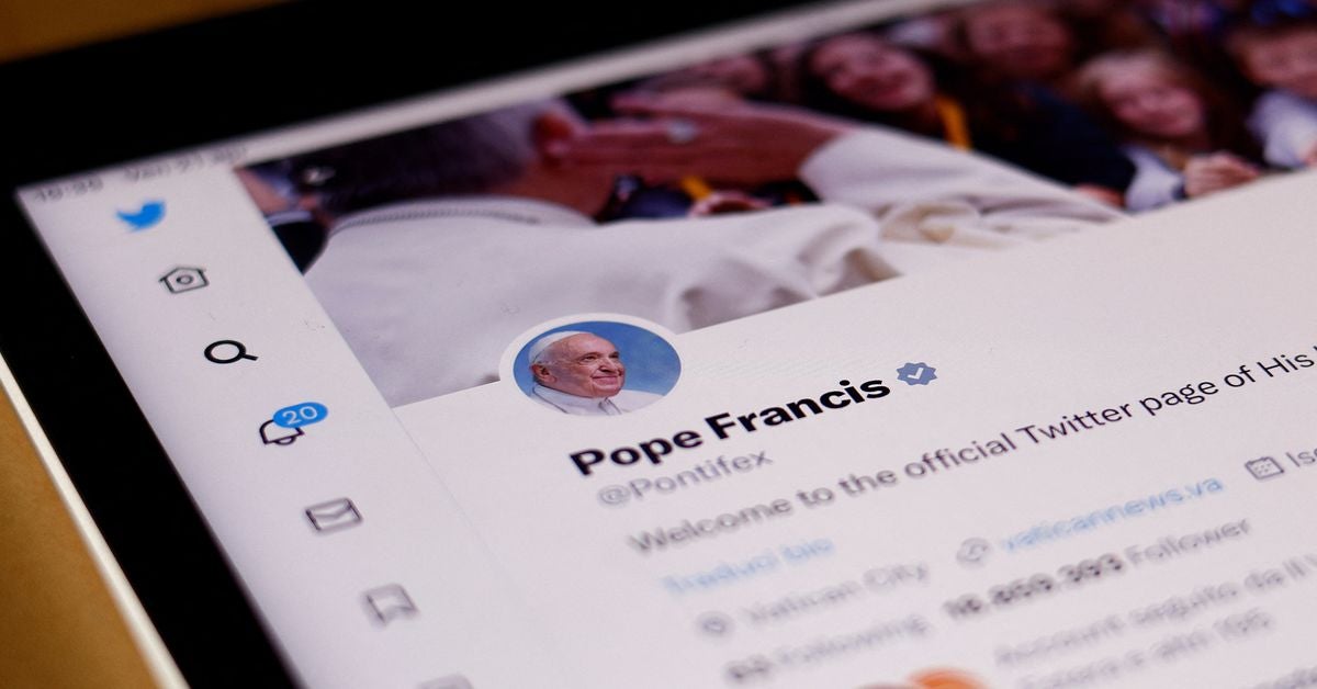 Papa Francisco e Ronaldo perdem o status azul verificado no Twitter, outros o mantêm