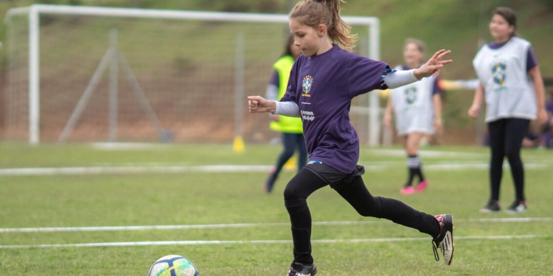 Programas do Governo Federal e da CBF fortalecem o futebol feminino