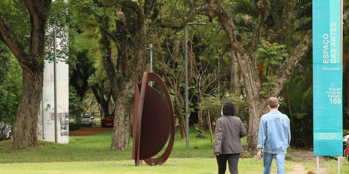 USP abre edital para bolsas de pós-doutorado a pesquisadores negros