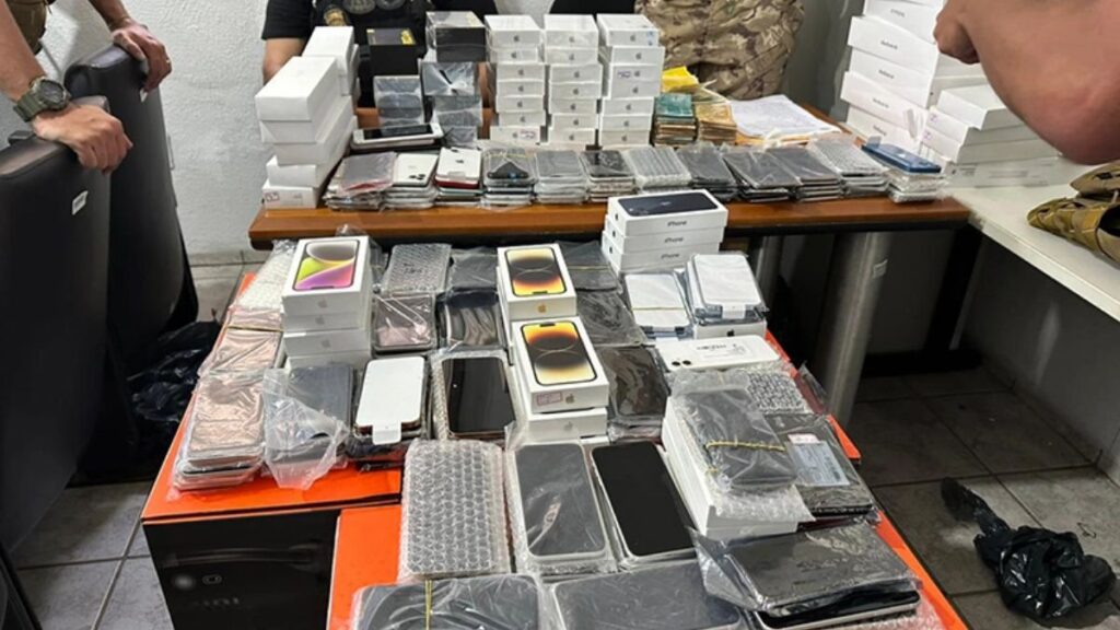 Polícia recupera cerca de 650 aparelhos eletrônicos, armas e dinheiro em Teresina